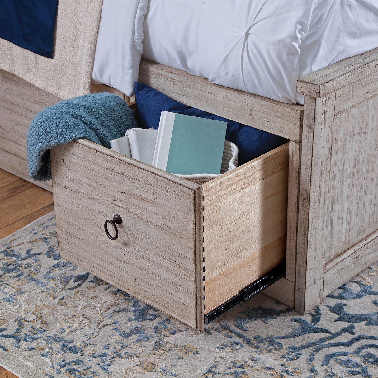 Belmont Bed
